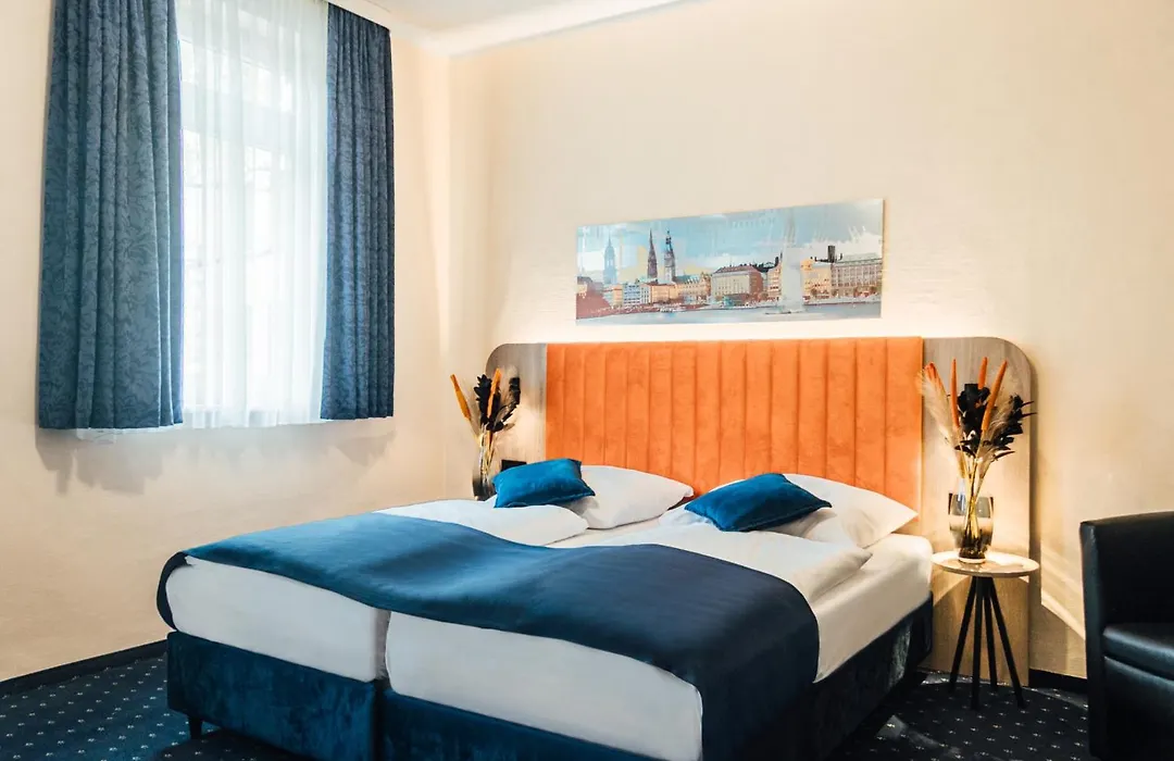 Hotel Commerz Hamburg-1